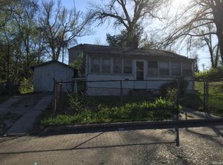 1320 Hampton Ave, Alton, IL 62002