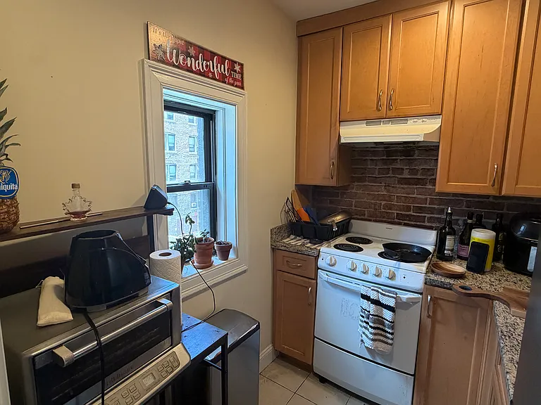 914 Beacon St #3 — Photo 18