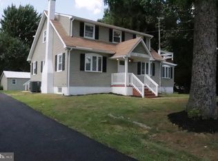 2411 Old County Rd, Newark, DE 19702