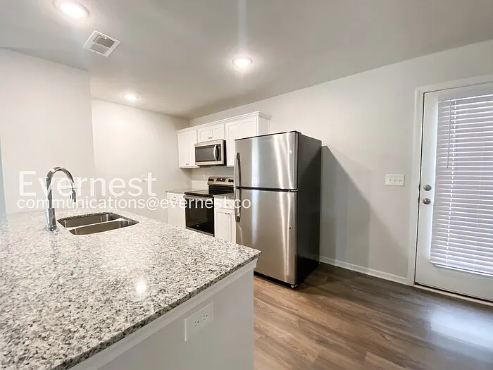 4107 Olive St — Photo 7