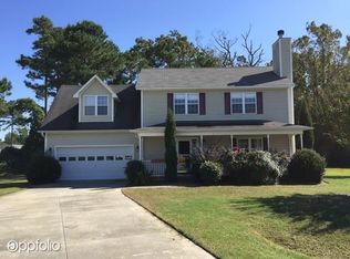 205 Vale Ct, Sneads Ferry, NC 28460