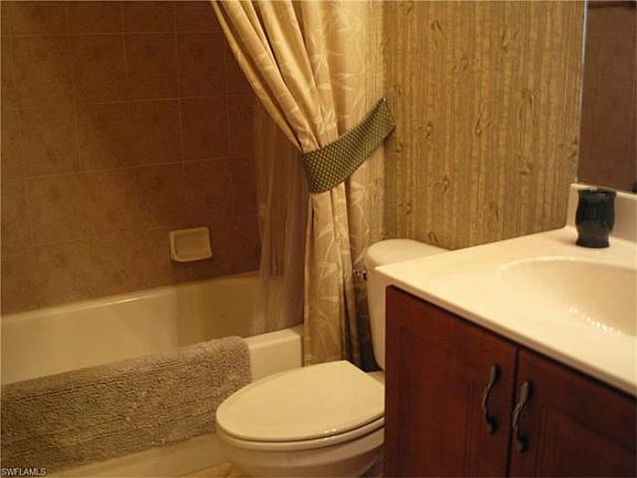 5th image of 12060 Summergate Cir APT 201