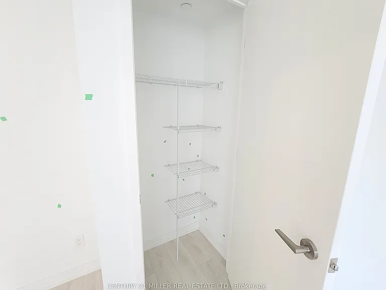 18 Maitland Ter #802 — Photo 24