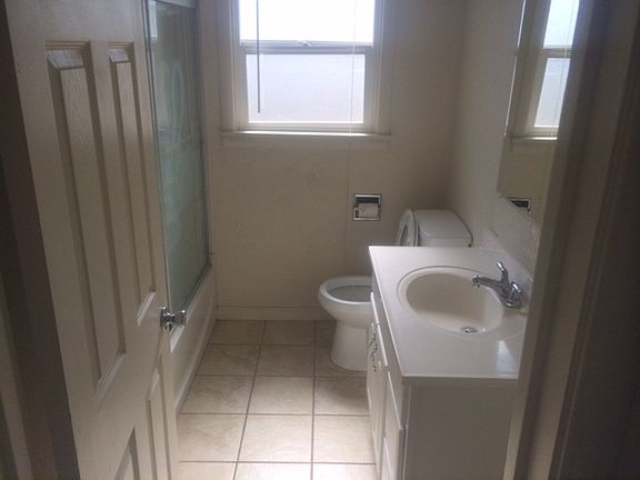 4th image of 690 Plaza Ave