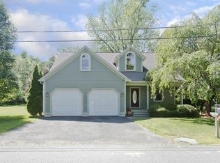 28 Viviani St, South Hadley, MA 01075
