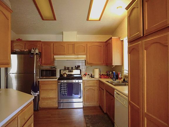 2nd image of 235 Bluebird Ln