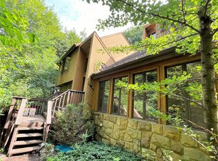 415 Canterbury Trl, Cranberry Township, PA 16066