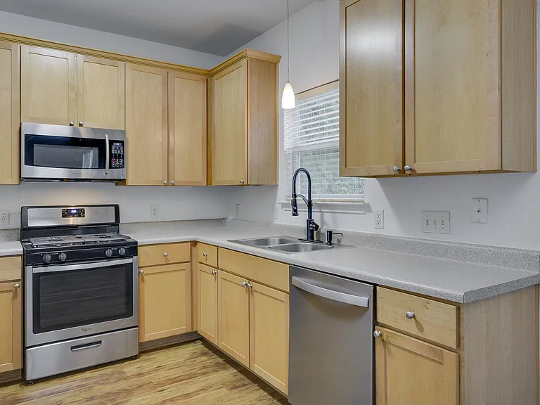 1112 Sundrop Pl — Photo 6
