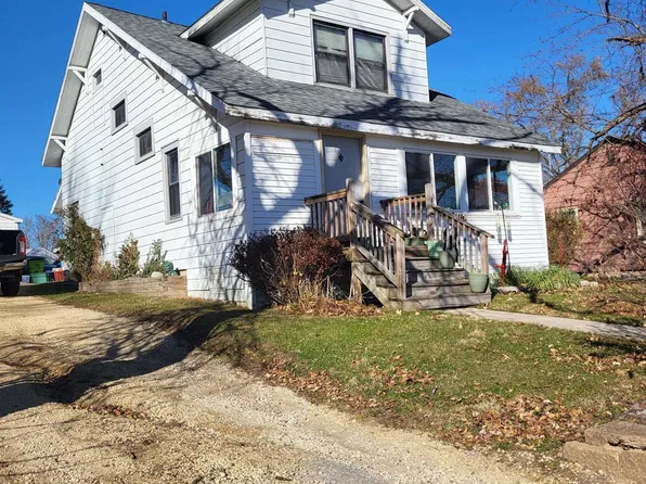 204 W Beloit St, Darien, WI 53114