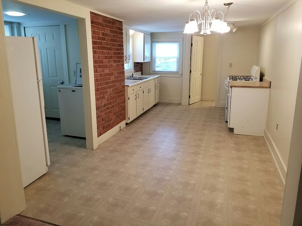 Kitchen & Dining
