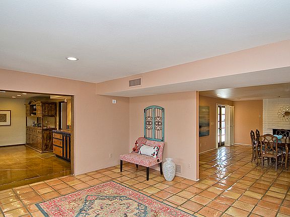 3rd image of 3441 N Calle Vistosa