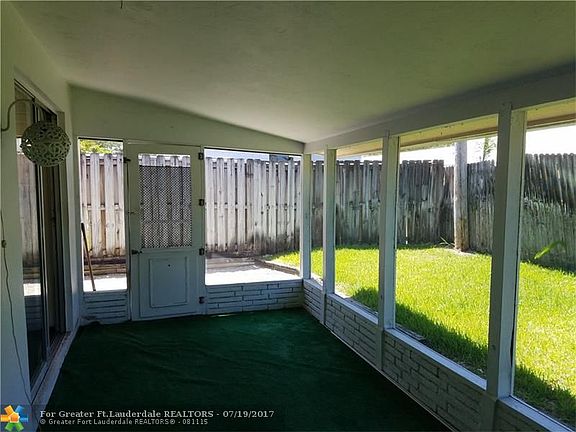 5th image of 2141 NE 55th St