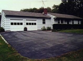 118 Toddy Hill Rd, Sandy Hook, CT 06482