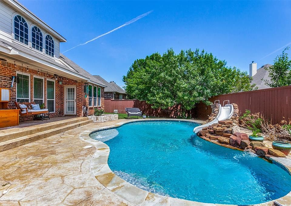 1st image of 6615 Baycrest Cir