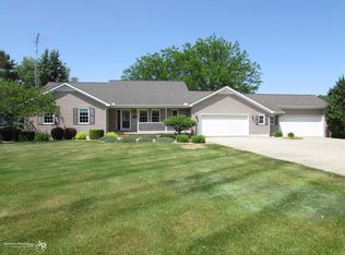8219 Burleigh Rd, Grand Blanc, MI 48439