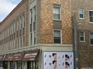 2211 Montrose #3W, Chicago, IL 60687