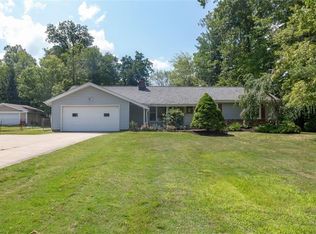 8279 Cedar Rd, Chesterland, OH 44026
