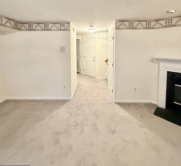 45572 Whitcomb Sq — Photo 24
