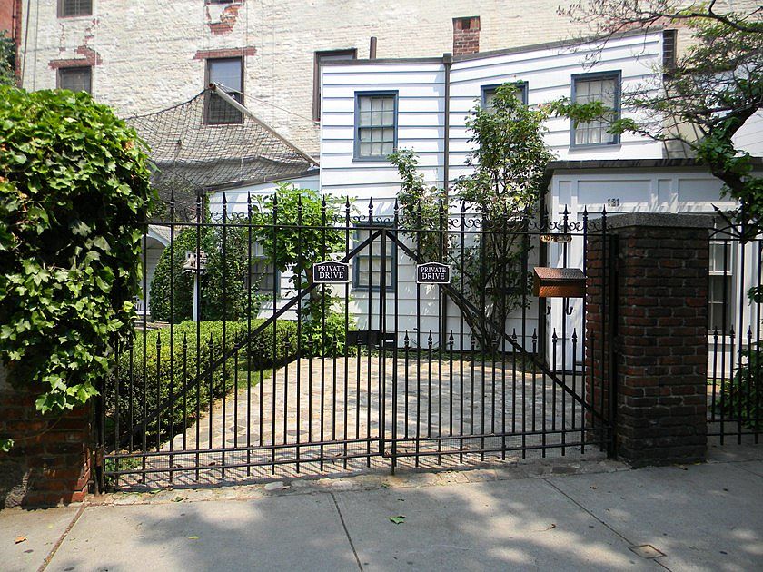 1st image of 121 Charles St