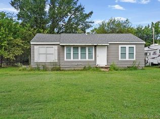 912 N Linden St #1, Sapulpa, OK 74066