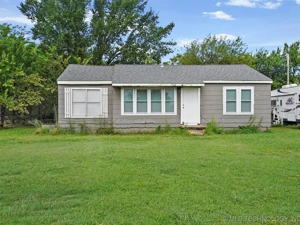 912 N Linden St #1, Sapulpa, OK 74066