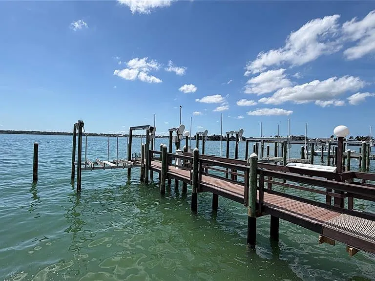 218 Sand Key Estates Dr — Photo 47