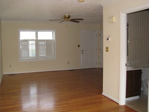 2nd image of 805 Edgemont North St NE APT A