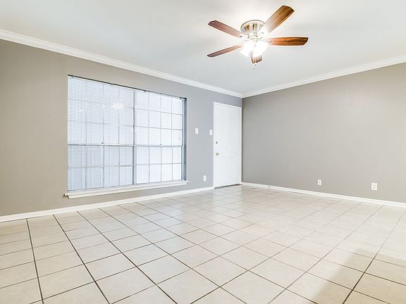 3rd image of 8401 N New Braunfels Ave APT 243