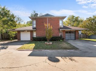 2303 Windy Pine Ln, Arlington, TX 76015