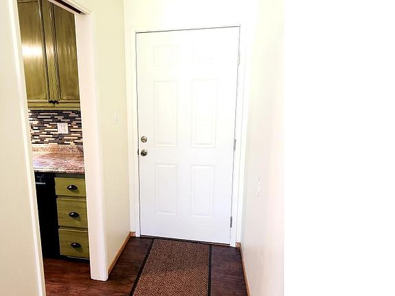 3rd image of 225 Pine St #33