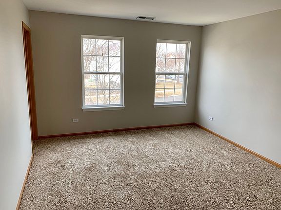 5th image of 2601 Smithfield Ln