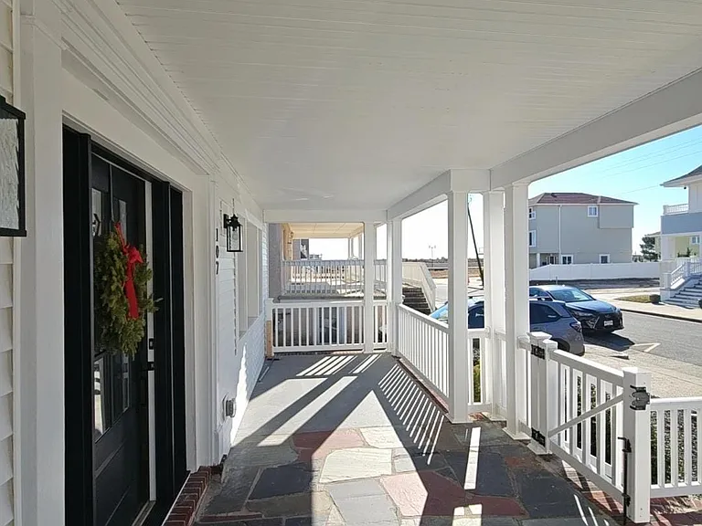107 S Dover Ave — Photo 5