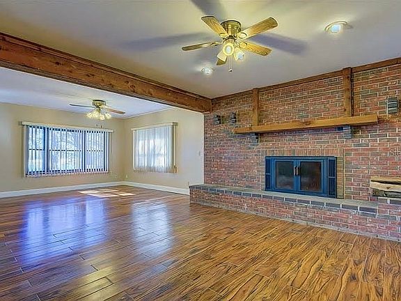 3rd image of 18432 Long Lake Dr