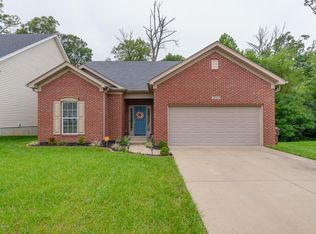 9123 River Trail Dr, Louisville, KY 40229