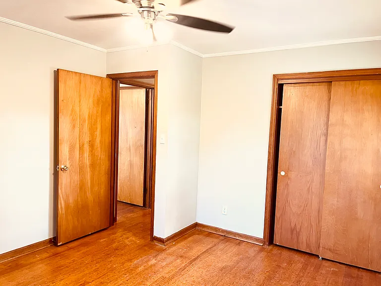 2417 Alandale Dr — Photo 35