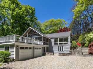 270 Old Grumman Hill Rd, Wilton, CT 06897