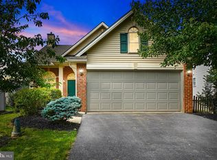 1848 Meadow Ridge Dr, Hummelstown, PA 17036
