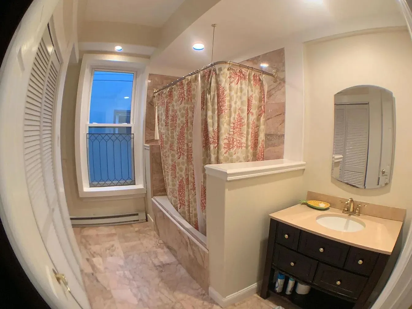 1 bed, 650 sqft, $1,500 — Photo 4