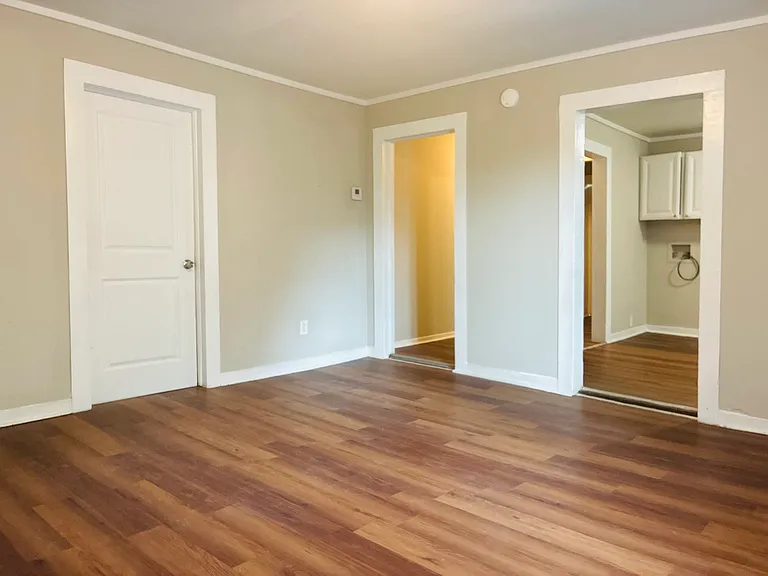 403 S Yates St — Photo 9