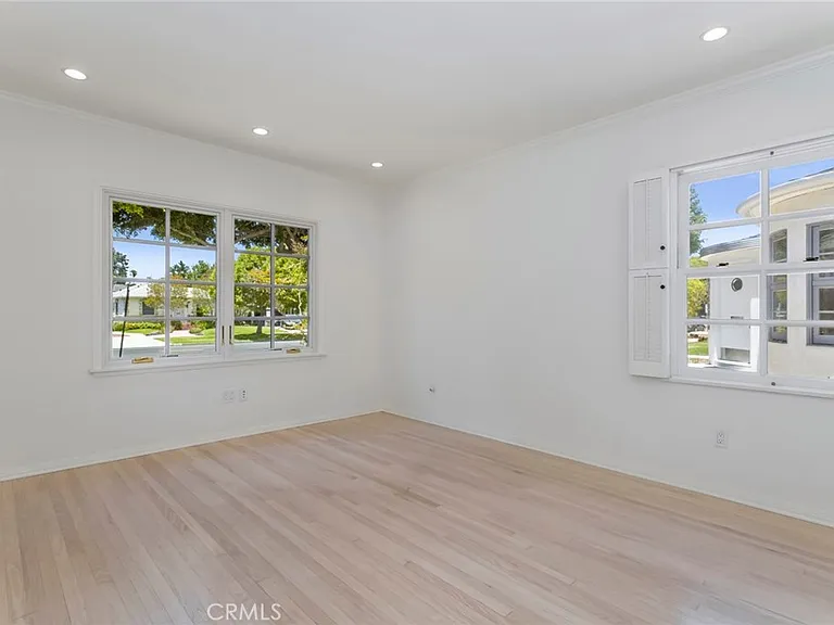 1332 Pearl St — Photo 22