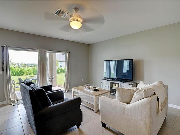 5th image of 2702 Loreto Ct