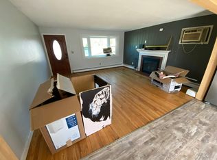 77 Riverside Dr, Vernon, CT 06066