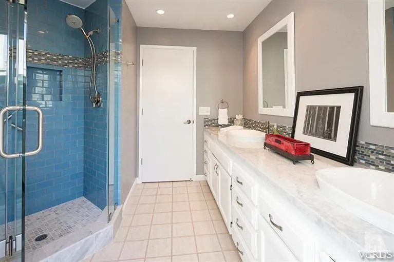 4025 Ocean Dr — Photo 13