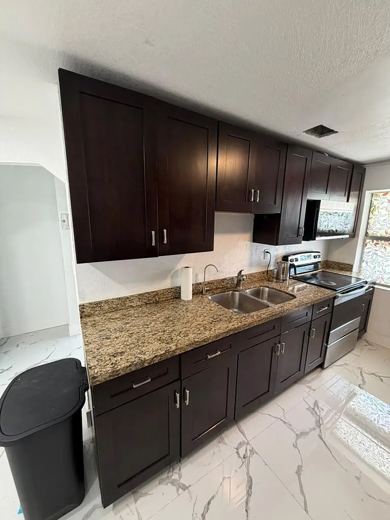 4 bed, 3.0 bath, 1808 sqft, $1,473 — Photo 4