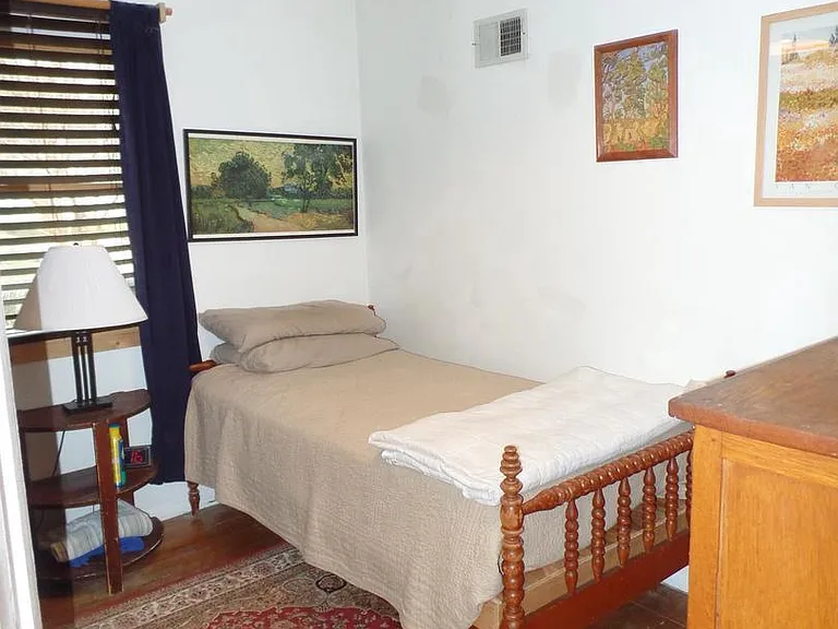 1821 Pimmit Dr — Photo 13