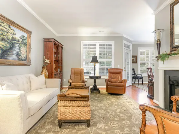3121 Hemlock Forest Cir APT 203, Raleigh, NC 27612