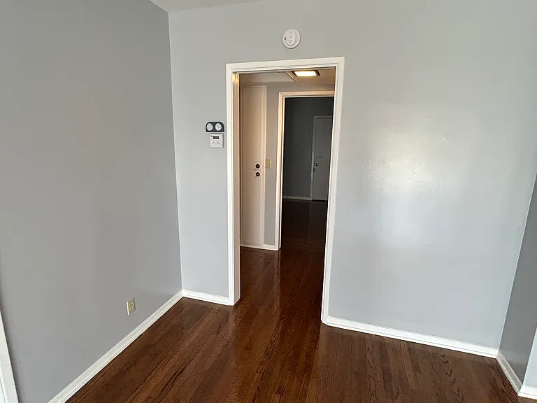 2590 Madison Ave — Photo 20