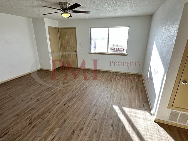 Freedom Flats — Photo 39