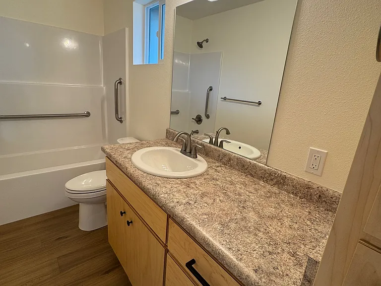 1654 NW Highland Ave #A — Photo 19