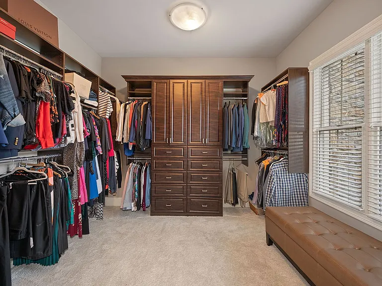 7715 Cathedral Hill Dr — Photo 40